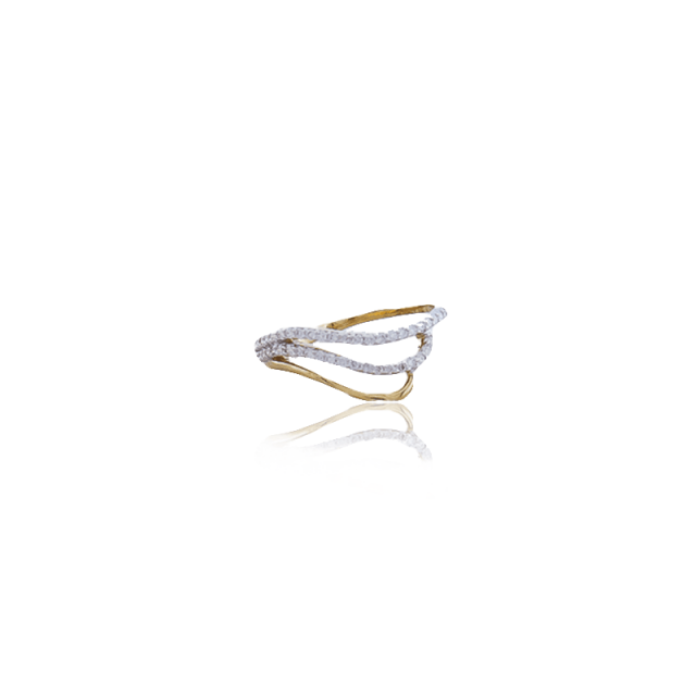 Wave of Brilliance – 18K Gold Diamond Ring